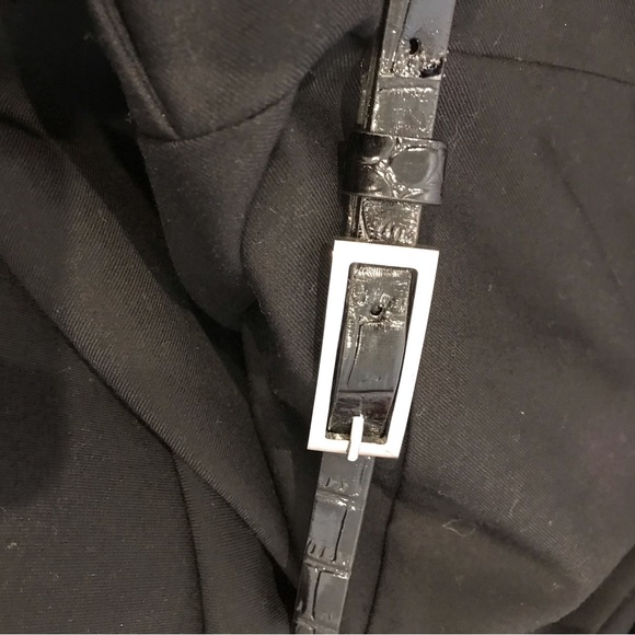 Review dress with belt - Picture 9 of 11